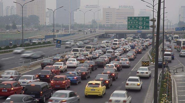 2017年，我國汽車銷量達(dá)2887.9萬輛